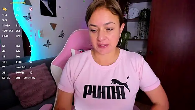 luciamature  online show from June 22, 5:54 pm