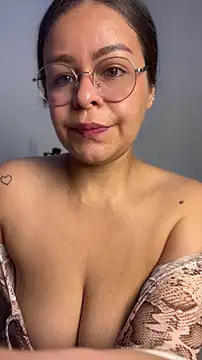 sweet shadil  online show from June 15, 12:49 pm