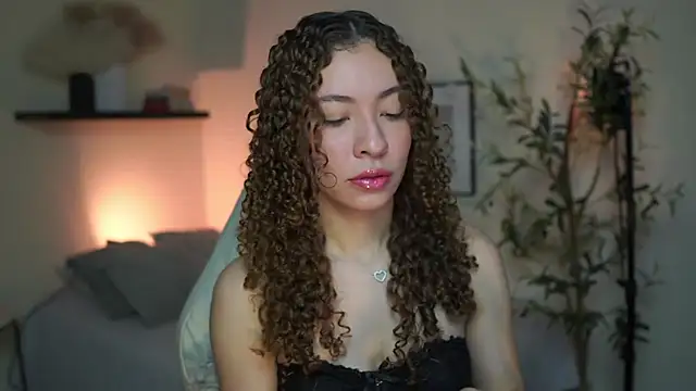isabella-garcia- online show from July 5, 12:11 pm
