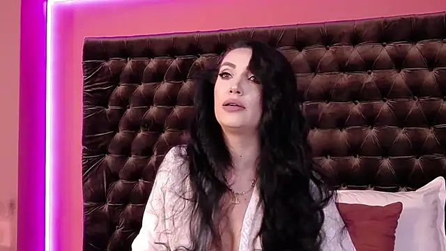 StephanyMillan online show from May 1, 4:37 am