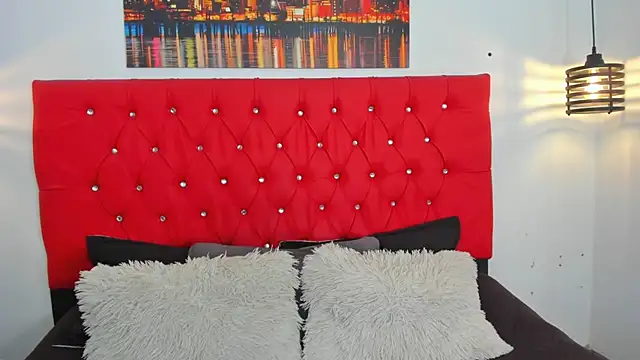 carolinacrus01 online show from February 21, 7:14 pm