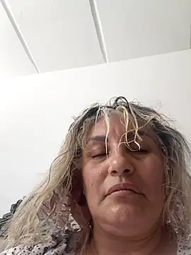 carolinacrus01 online show from September 19, 5:01 pm