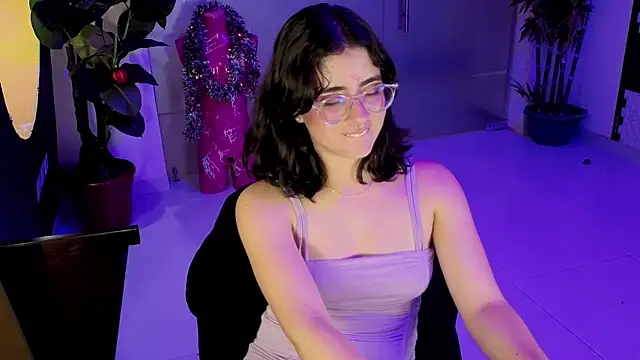 LiLLiAnderson online show from January 7, 5:49 pm