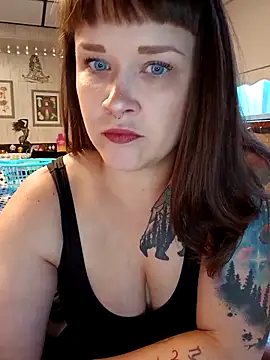 Snapshot of Ursulalane chatting on October 6, 5:07 pm Ursulalane online show from October 6, 5:07 pm