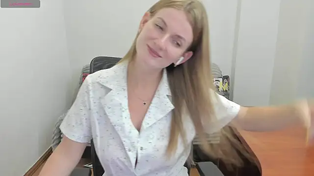 Alisha Skyes online show from August 3, 9:04 am