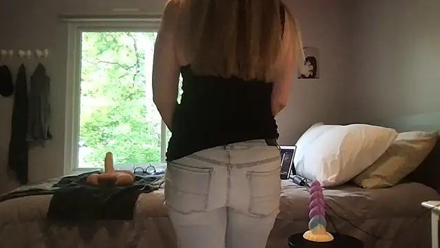 milf-Lacey online show from July 30, 5:36 pm