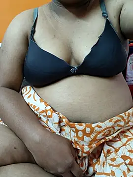 dhanshri143 online show from June 26, 8:04 am