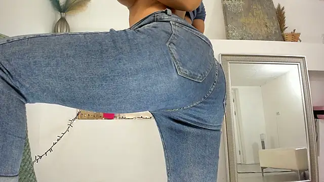 Snapshot of Arya_Lexy chatting on October 16, 7:05 pm Arya Lexy online show from October 16, 7:05 pm