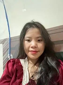 Snapshot of Bella_7777 chatting on October 23, 3:40 pm Bella 7777 online show from October 23, 3:40 pm