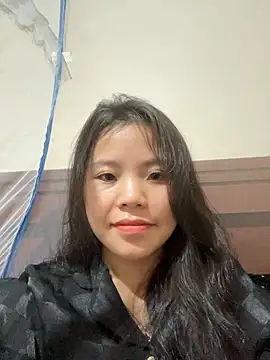 Snapshot of Bella_7777 chatting on October 14, 3:58 pm Bella 7777 online show from October 14, 3:58 pm