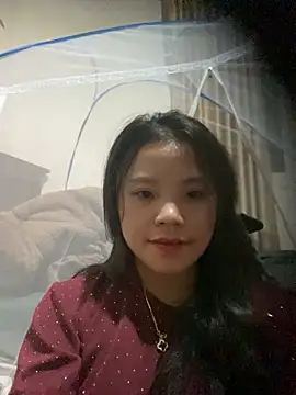 Snapshot of Bella_7777 chatting on September 17, 5:22 pm Bella 7777 online show from September 17, 5:22 pm