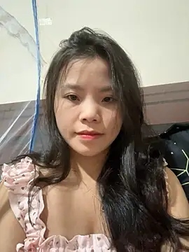 Snapshot of Bella_7777 chatting on October 2, 3:28 pm Bella 7777 online show from October 2, 3:28 pm
