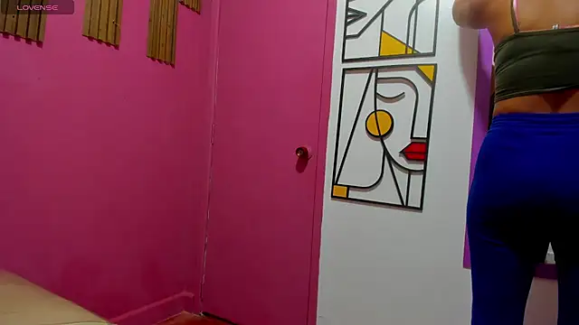 Lucia Spear online show from December 18, 1:16 pm