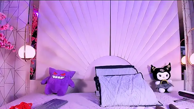VesperVelvet online show from June 12, 5:04 am