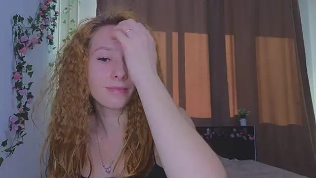 Snapshot of Candy_Flosse chatting on October 7, 11:25 am Candy Flosse online show from October 7, 11:25 am
