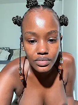 Lexiluv1 online show from October 1, 5:40 pm