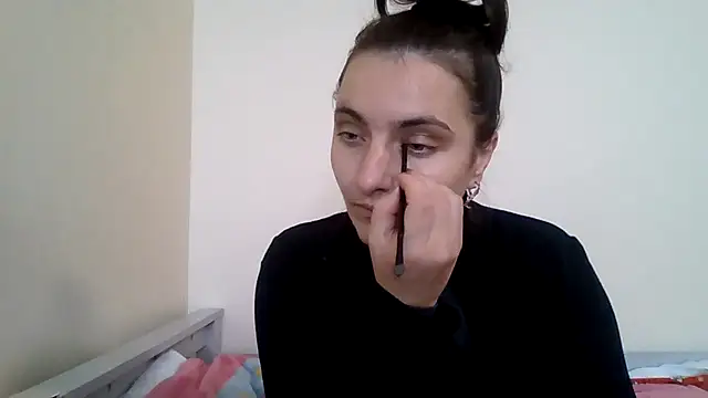 DInaraXRose online show from September 13, 8:55 am