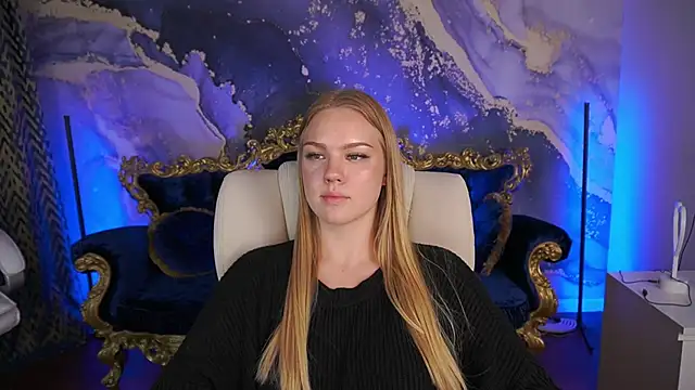 Snapshot of CelesteNoir chatting on September 18, 1:42 pm CelesteNoir online show from September 18, 1:42 pm