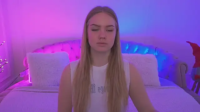 CelesteNoir online show from January 13, 9:02 am