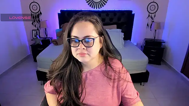 LolaVillalobos online show from June 26, 12:28 pm