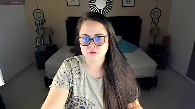 LolaVillalobos online show from June 13, 12:35 pm