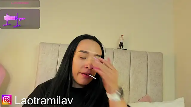 juliettaa 1 online show from July 16, 3:33 am
