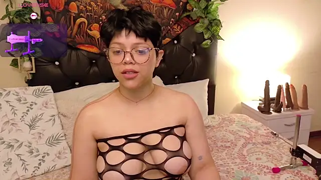 Amanda sweet online show from September 14, 1:42 pm