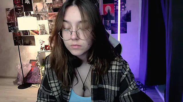 ameliameadd online show from September 9, 6:46 am