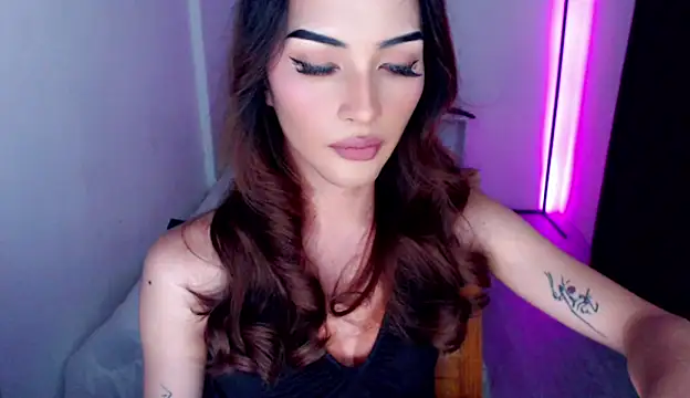 Alicegreenexx online show from April 27, 4:31 am
