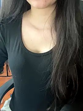  kween23 online show from December 1, 7:01 am