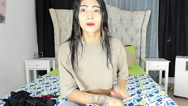aleja spearsx online show from May 1, 11:57 am