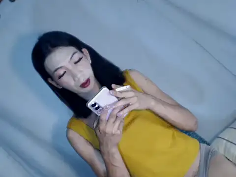 xyourdreamtrans online show from December 3, 1:52 am