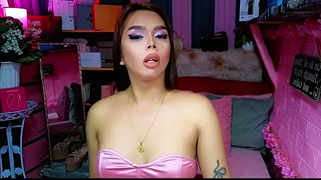 MoniqueCeleste online show from November 16, 4:18 pm