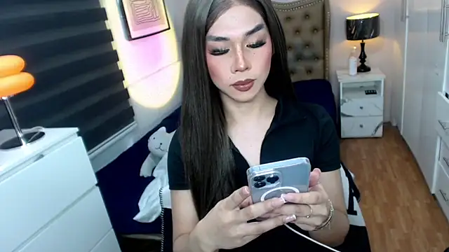 Snapshot of solana_imani chatting on October 9, 4:33 pm solana imani online show from October 9, 4:33 pm