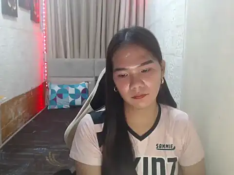 Snapshot of Sweet_sammie04 chatting on September 15, 3:31 pm Sweet sammie04 online show from September 15, 3:31 pm