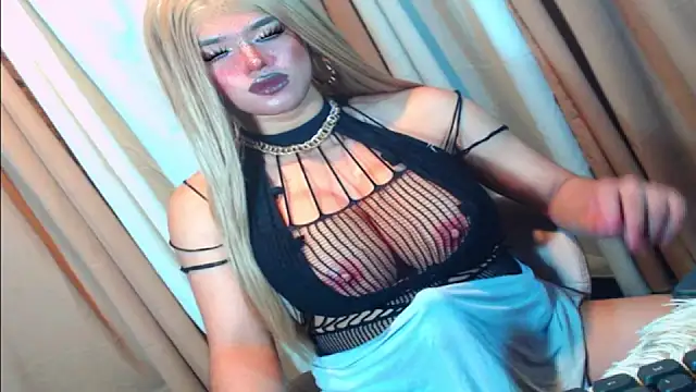 Snapshot of GoddessOFHUGEx chatting on September 27, 1:24 am GoddessOFHUGEx online show from September 27, 1:24 am