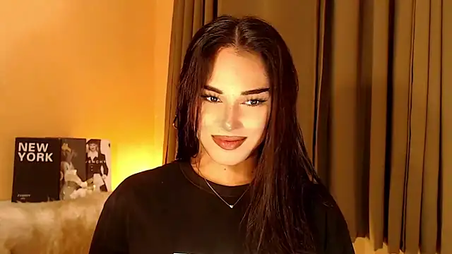 Snapshot of magnificent_kitana chatting on October 16, 12:30 pm magnificent kitana online show from October 16, 12:30 pm