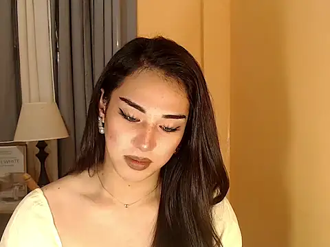 Snapshot of magnificent_kitana chatting on October 2, 10:15 pm magnificent kitana online show from October 2, 10:15 pm