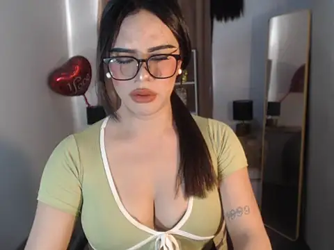 RebeccaTs online show from June 11, 11:12 pm