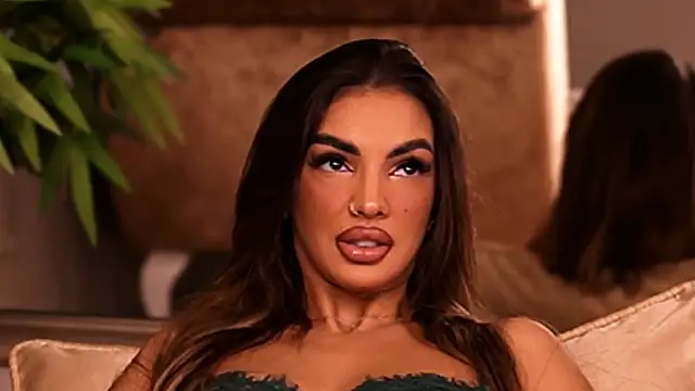 KendalJolly online show from October 4, 7:40 pm