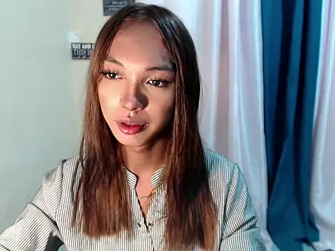 Simi Ipit online show from May 7, 8:34 pm