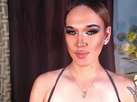 AleinaCroft online show from May 16, 2:27 pm