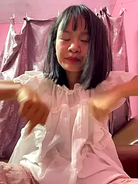 Snapshot of Daisy018 chatting on October 2, 9:47 am Daisy018 online show from October 2, 9:47 am
