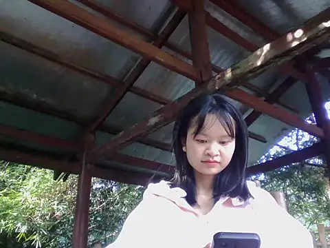 Snapshot of Daisy018 chatting on September 18, 9:30 am Daisy018 online show from September 18, 9:30 am