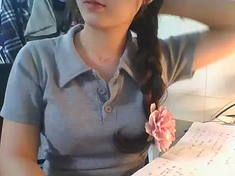 Linzly online show from October 19, 2:35 am