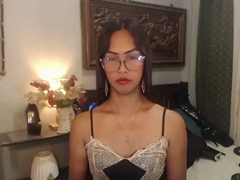 Nathalieheartt online show from July 25, 1:51 pm