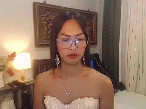 Nathalieheartt online show from July 11, 2:17 pm