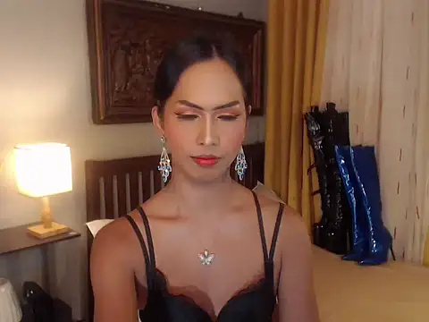 Nathalieheartt online show from October 9, 3:21 am