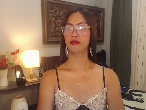 Nathalieheartt online show from July 23, 1:41 pm