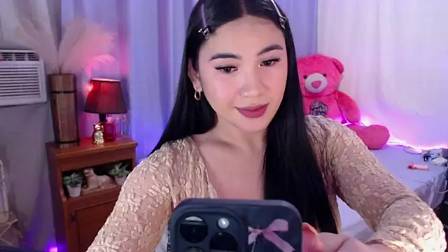 Snapshot of wild_flowerx chatting on October 10, 10:25 pm wild flowerx online show from October 10, 10:25 pm